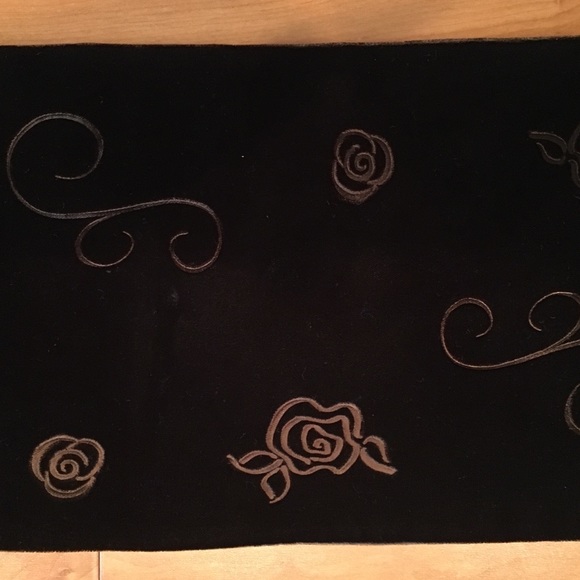 Gorgeous Plush Velour Scarf - Picture 5 of 5